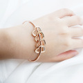 Shangjie OEM PEACHIE PEACH COEUR NOM LETTRIERGE TITANIUM BRACELET SEMBRE FEMMES DE HAUTE QUALITÉ BRACELET